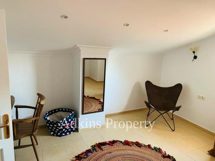 Image No.19-4 Bed Villa / Detached for sale