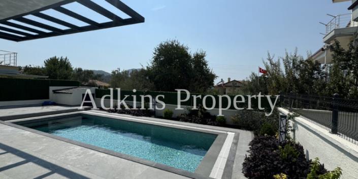 Image No.27-4 Bed Villa / Detached for sale