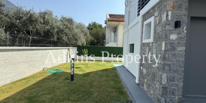 Image No.32-4 Bed Villa / Detached for sale