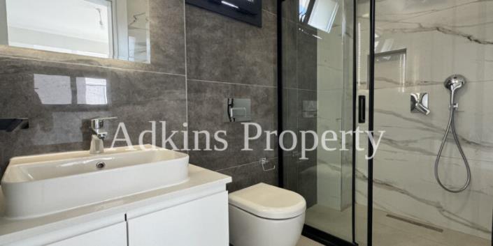 Image No.12-4 Bed Villa / Detached for sale