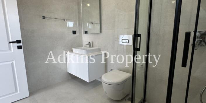 Image No.13-4 Bed Villa / Detached for sale