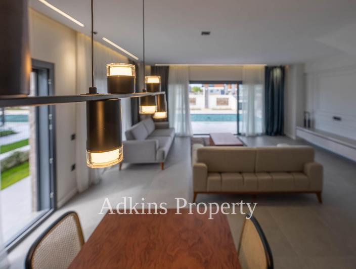 Image No.3-4 Bed Villa / Detached for sale