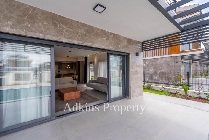 Image No.25-4 Bed Villa / Detached for sale