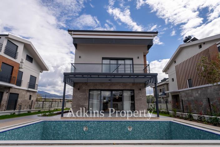 Image No.26-4 Bed Villa / Detached for sale