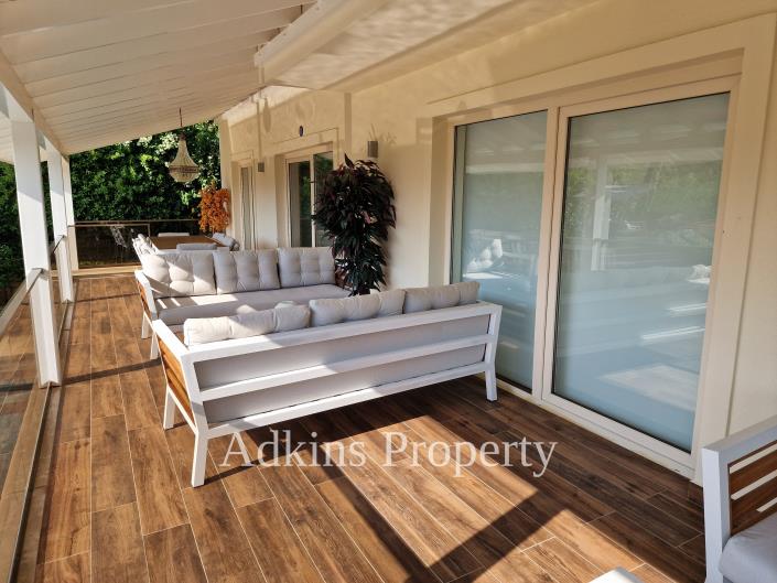 Image No.18-5 Bed Villa / Detached for sale