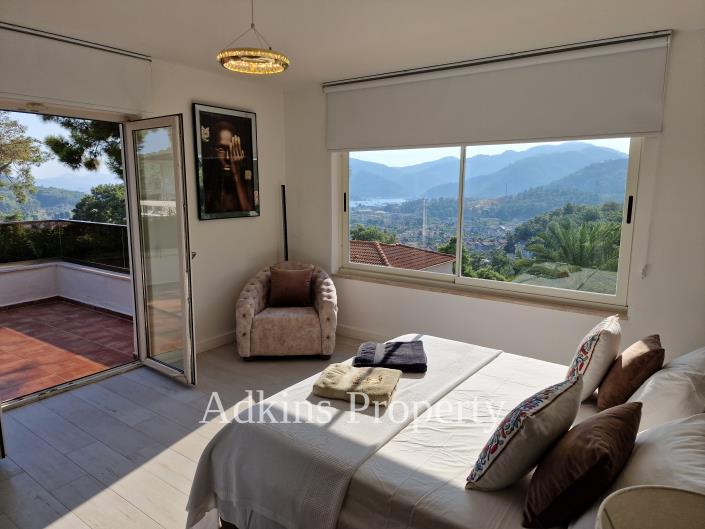 Image No.7-5 Bed Villa / Detached for sale