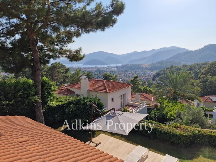 Image No.29-5 Bed Villa / Detached for sale