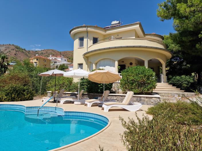 Image No.18-3 Bed Villa / Detached for sale