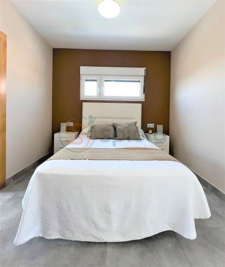 Image No.5-4 Bed Chalet for sale