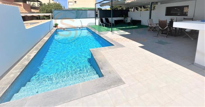 Image No.8-4 Bed Chalet for sale