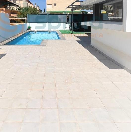 Image No.24-4 Bed Chalet for sale