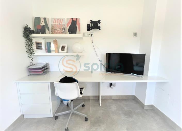 Image No.38-4 Bed Chalet for sale