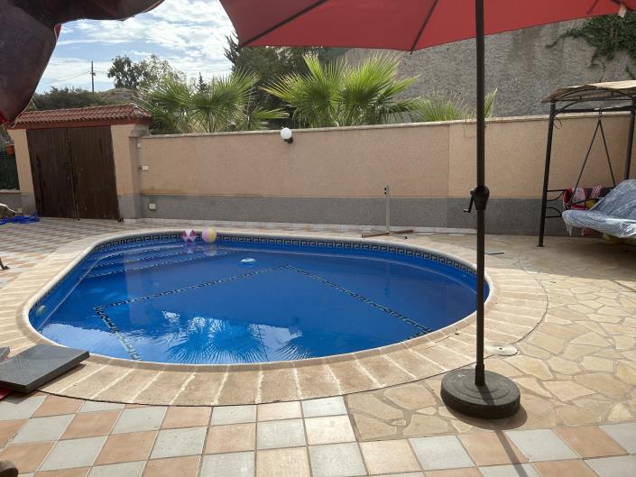 Image No.7-4 Bed Chalet for sale