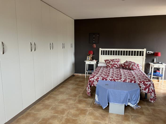 Image No.20-4 Bed Chalet for sale