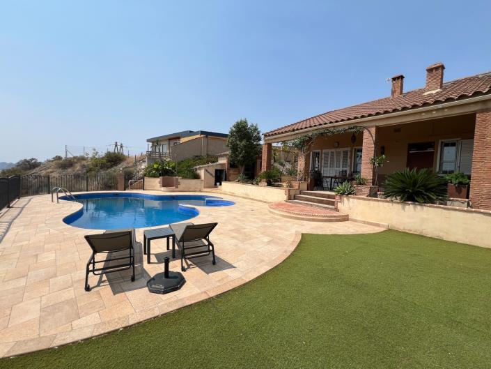 Image No.57-5 Bed Villa for sale