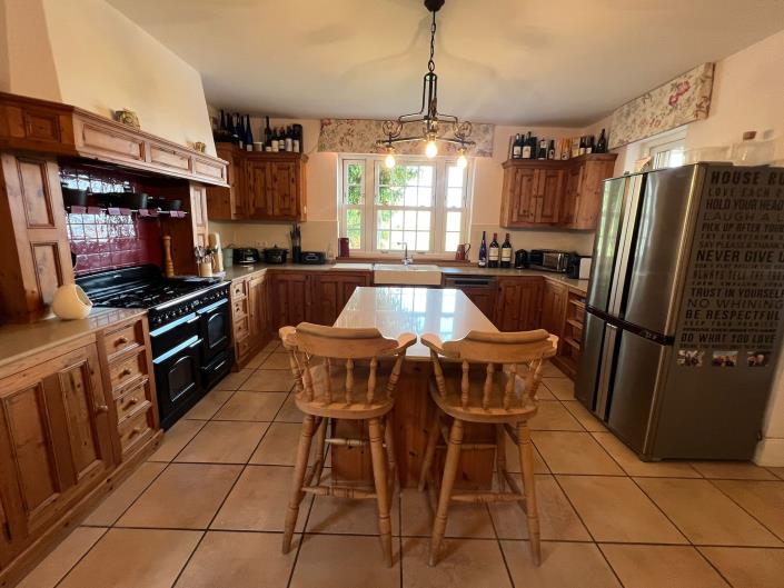 Image No.3-5 Bed Villa for sale