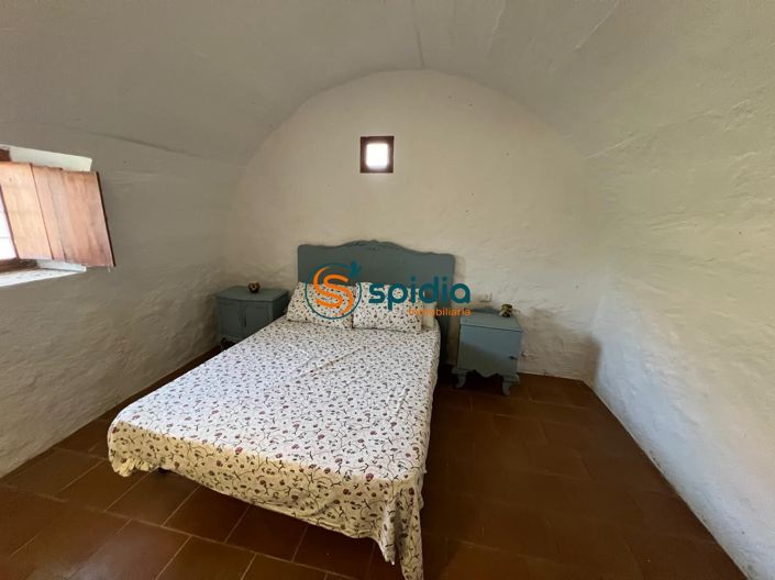 Image No.11-3 Bed Country House for sale