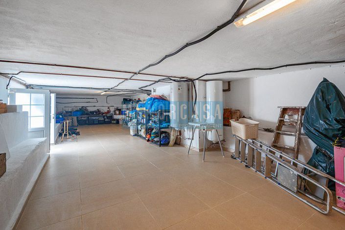 Image No.42-4 Bed Villa for sale