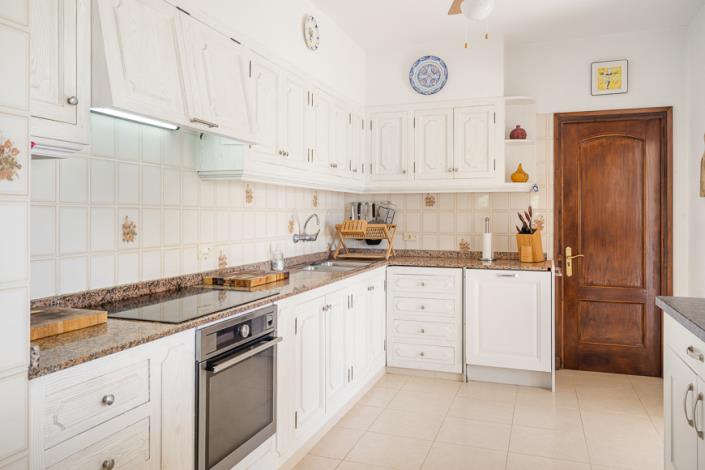 Image No.31-4 Bed Country House for sale