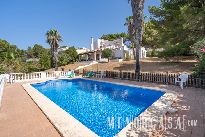 Image No.42-5 Bed Villa / Detached for sale