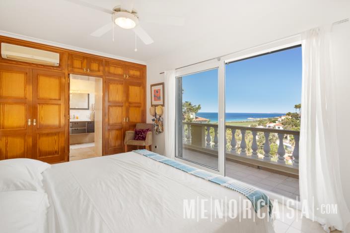 Image No.6-4 Bed Villa / Detached for sale