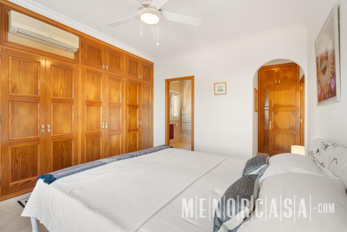 Image No.21-4 Bed Villa / Detached for sale