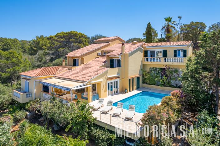 Image No.1-4 Bed Villa / Detached for sale
