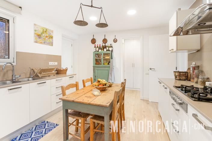 Image No.21-4 Bed Apartment for sale