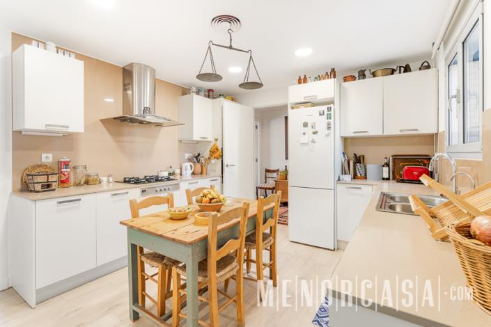 Image No.4-4 Bed Apartment for sale