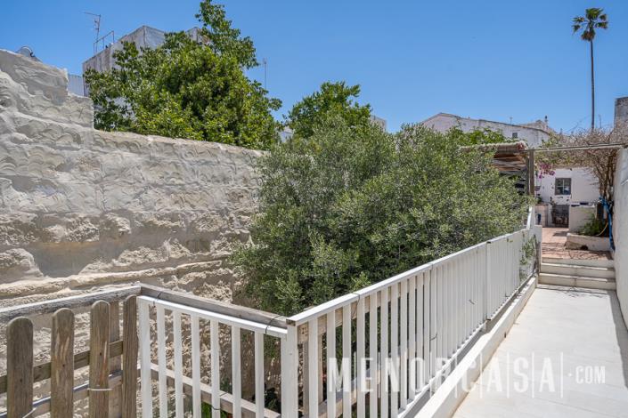 Image No.33-4 Bed Townhouse for sale