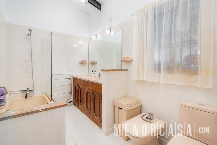 Image No.13-3 Bed Villa / Detached for sale