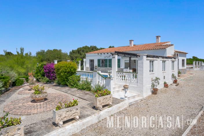 Image No.1-3 Bed Villa / Detached for sale