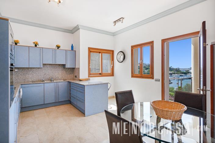 Image No.22-5 Bed Villa / Detached for sale