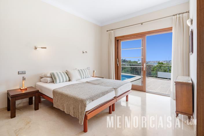 Image No.40-5 Bed Villa / Detached for sale