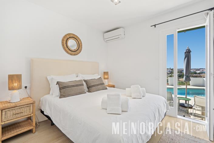 Image No.14-4 Bed Villa / Detached for sale