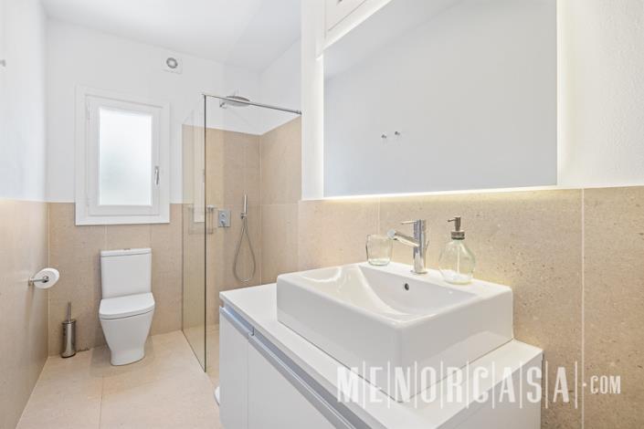 Image No.17-4 Bed Villa / Detached for sale