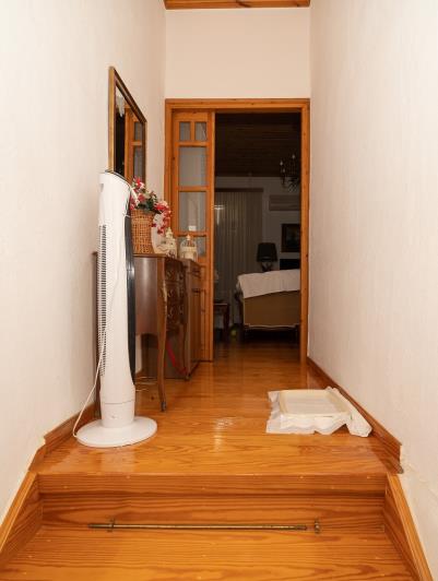 Image No.16-4 Bed Property for sale