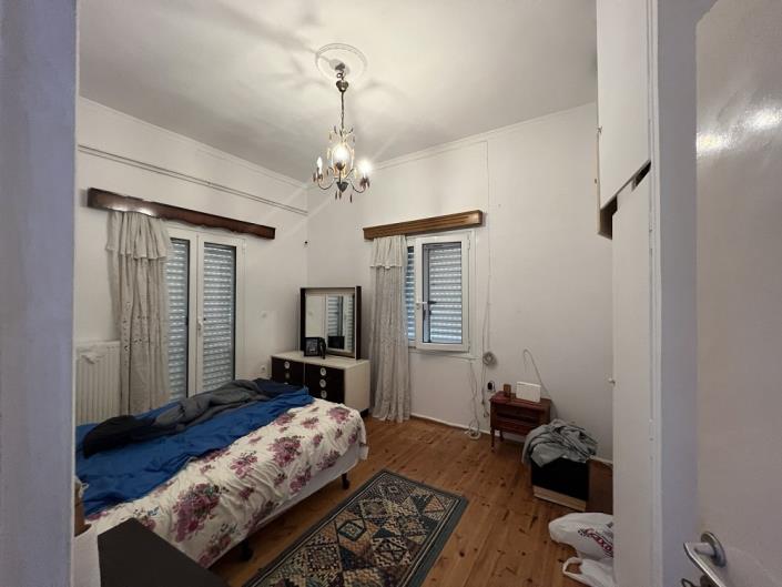 Image No.11-3 Bed House for sale