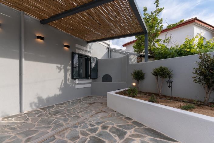 Image No.13-2 Bed House for sale