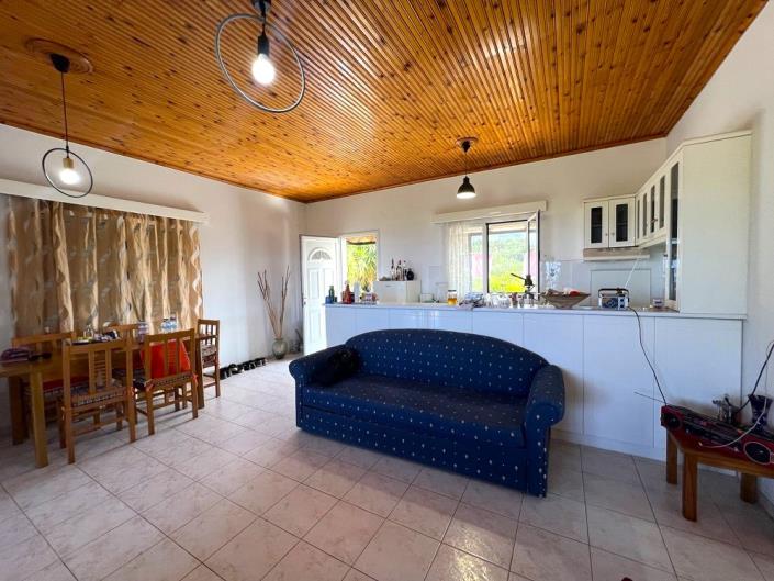 Image No.11-2 Bed House for sale