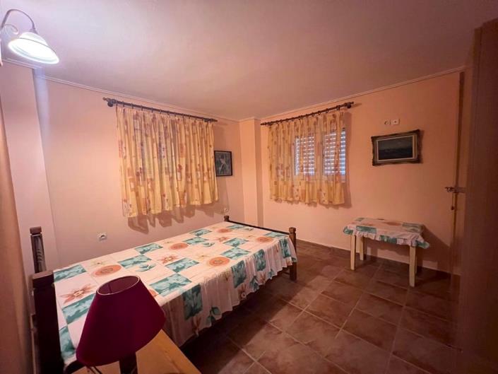 Image No.21-5 Bed Maisonette for sale