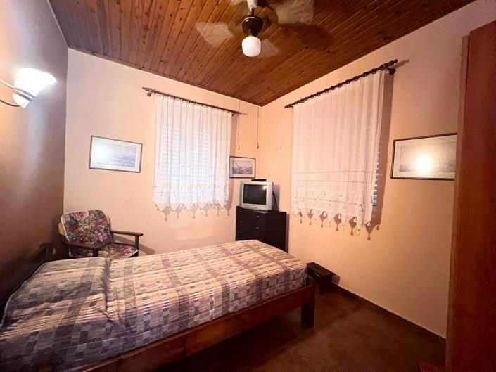 Image No.28-5 Bed Maisonette for sale