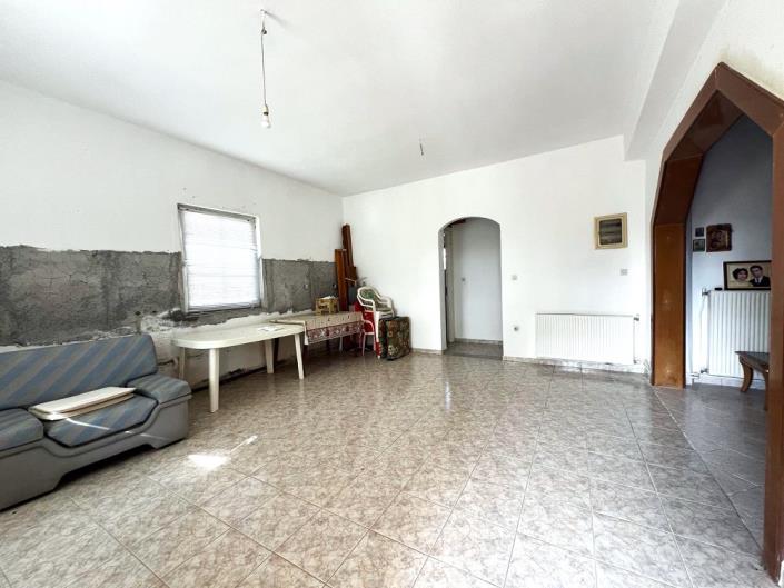 Image No.14-4 Bed House for sale