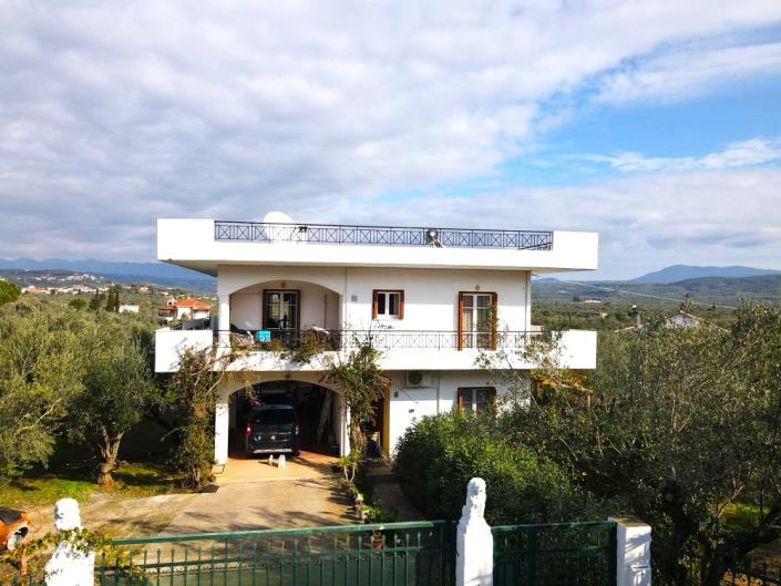 Image No.1-3 Bed House for sale