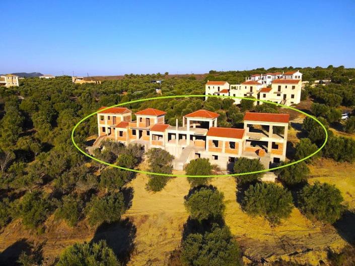 Image No.1-2 Bed House/Villa for sale