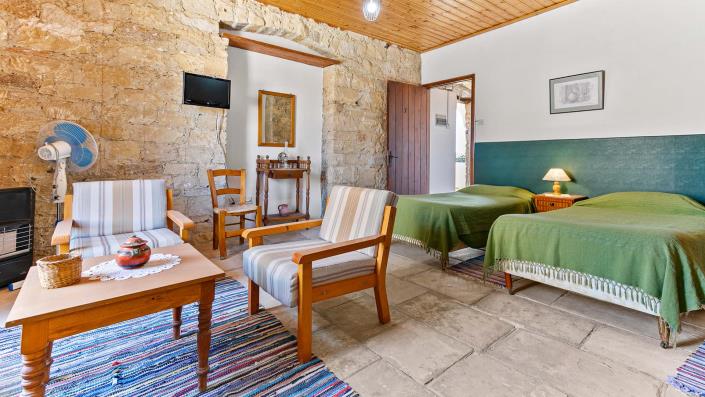 Image No.38-8 Bed Hotel for sale