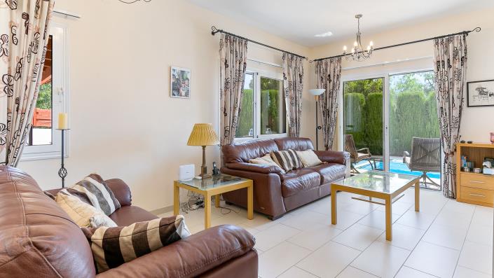 Image No.18-3 Bed Villa for sale