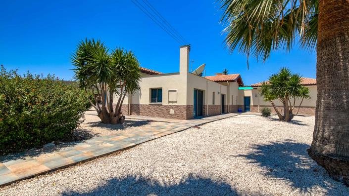 Image No.10-6 Bed Villa / Detached for sale