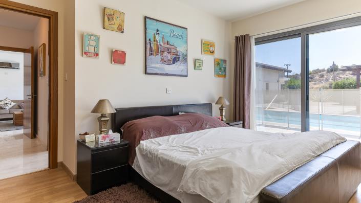 Image No.14-6 Bed Villa / Detached for sale