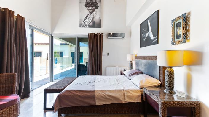 Image No.24-6 Bed Villa / Detached for sale